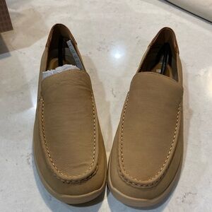 Baretraps NWB Men Brogan Rebound Slip On Loafers Size US 11 Sand